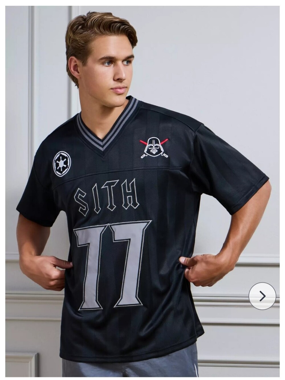 Star Wars Darth Vader 77 Black Striped Football Jersey BoxLunch Exclusive M
